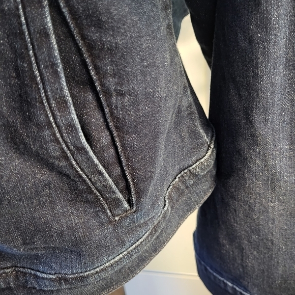 7 For All Mankind Jen7 Frayed Collar Denim Jacket - Picture 8 of 15